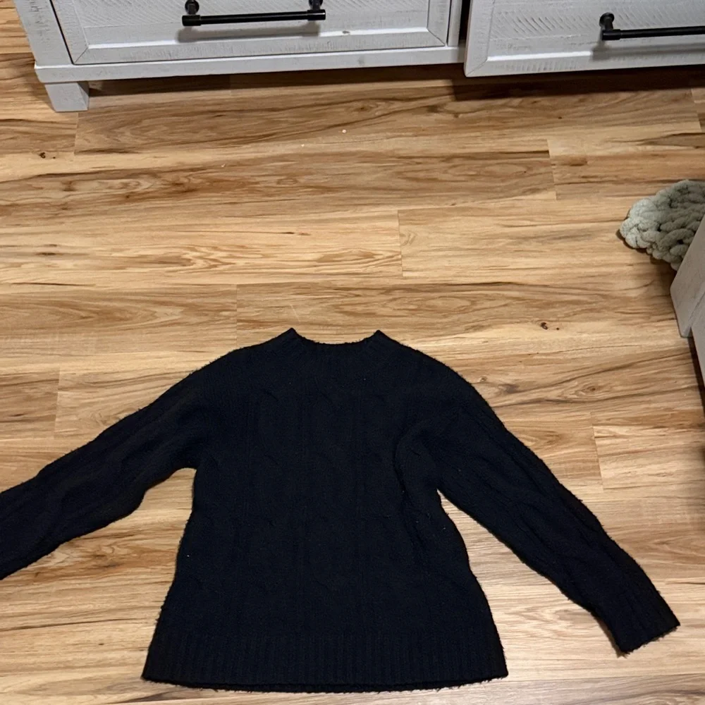 American Eagle Outfitters Black Cable Knit Sweater - Picture 1 of 3